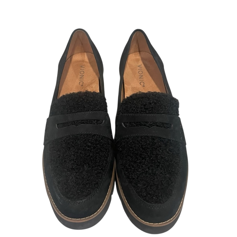 Vionic Black Loafers with Textured Upper